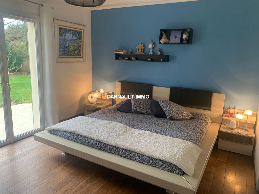 maison 8 pièces en vente sur VOISINS LE BRETONNEUX (78960)