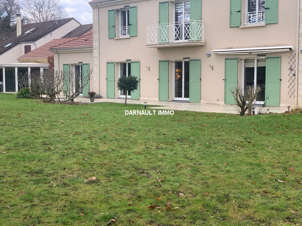 maison 8 pièces en vente sur VOISINS LE BRETONNEUX (78960)