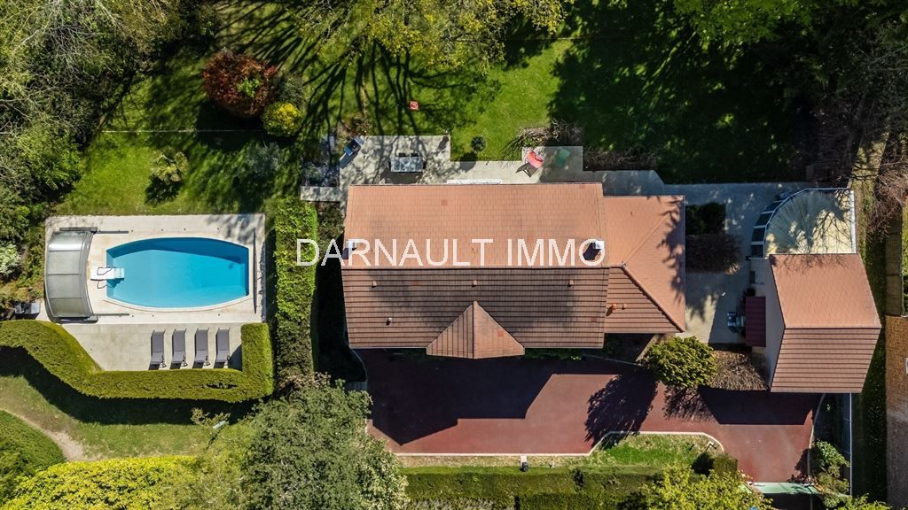 maison 8 pièces en vente sur VOISINS LE BRETONNEUX (78960)