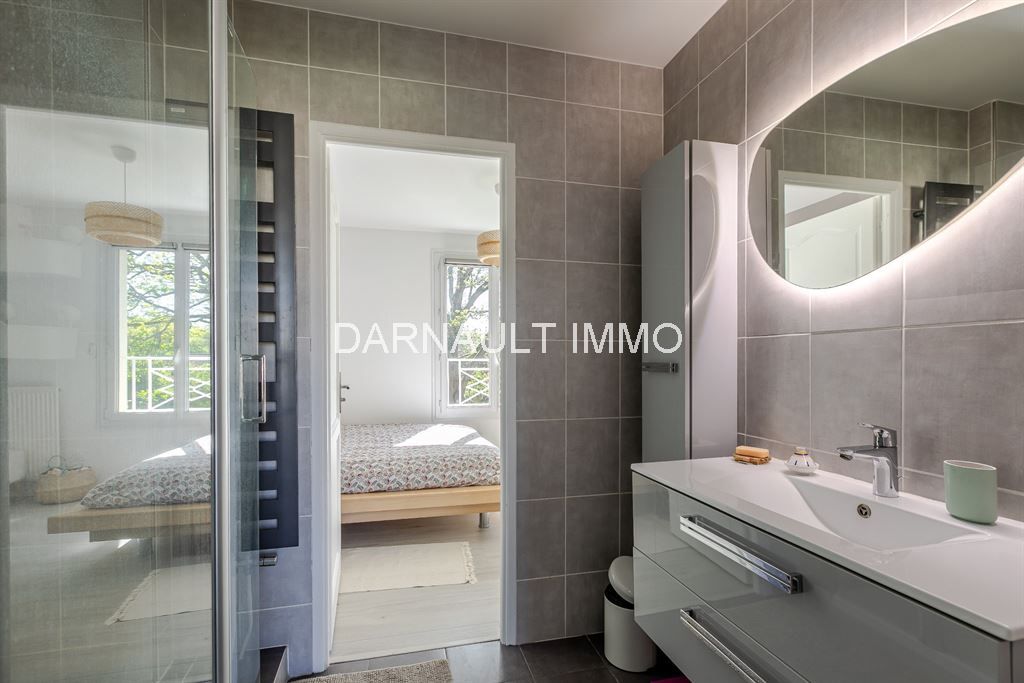 maison 8 pièces en vente sur VOISINS LE BRETONNEUX (78960)